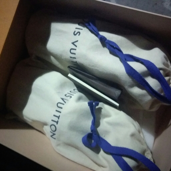 Louis Vuitton Shoes Mens - Picture 2 of 8